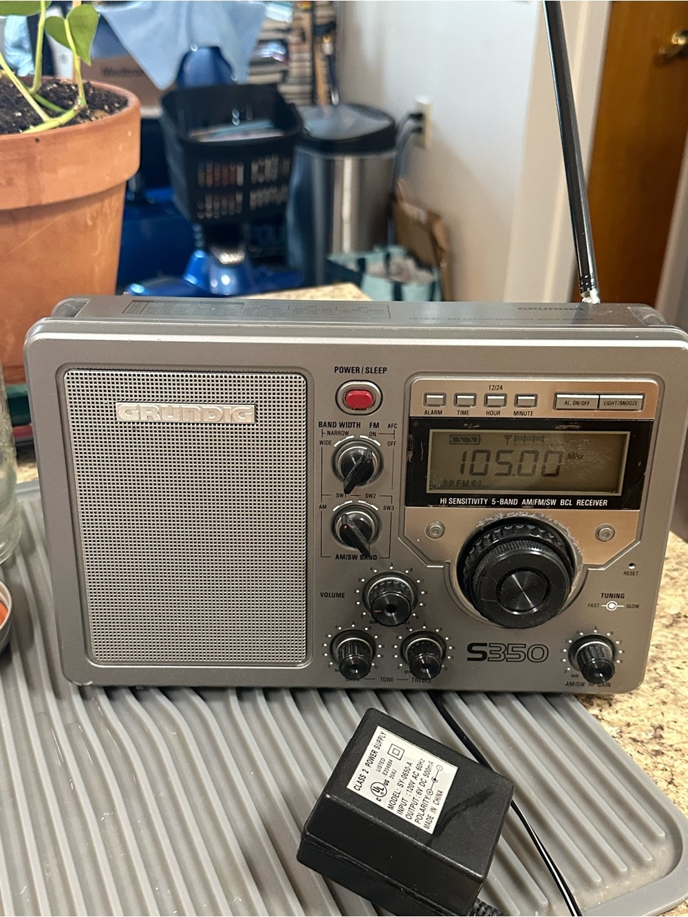 Grundig S350 Portable AM/FM Radio Silver
